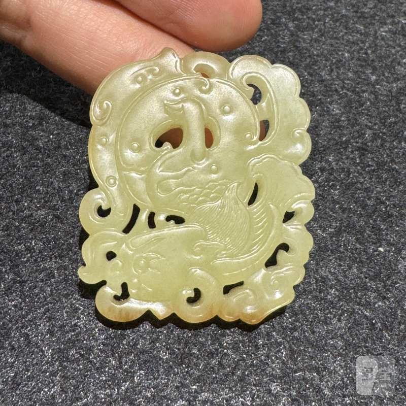 清 黄玉鱼化龙纹牌 - 图4